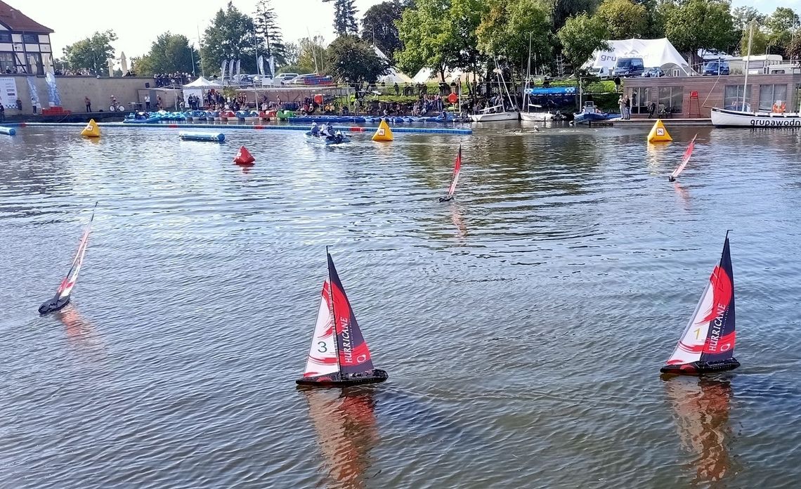 Pierwsze takie regaty na rzece Elbląg