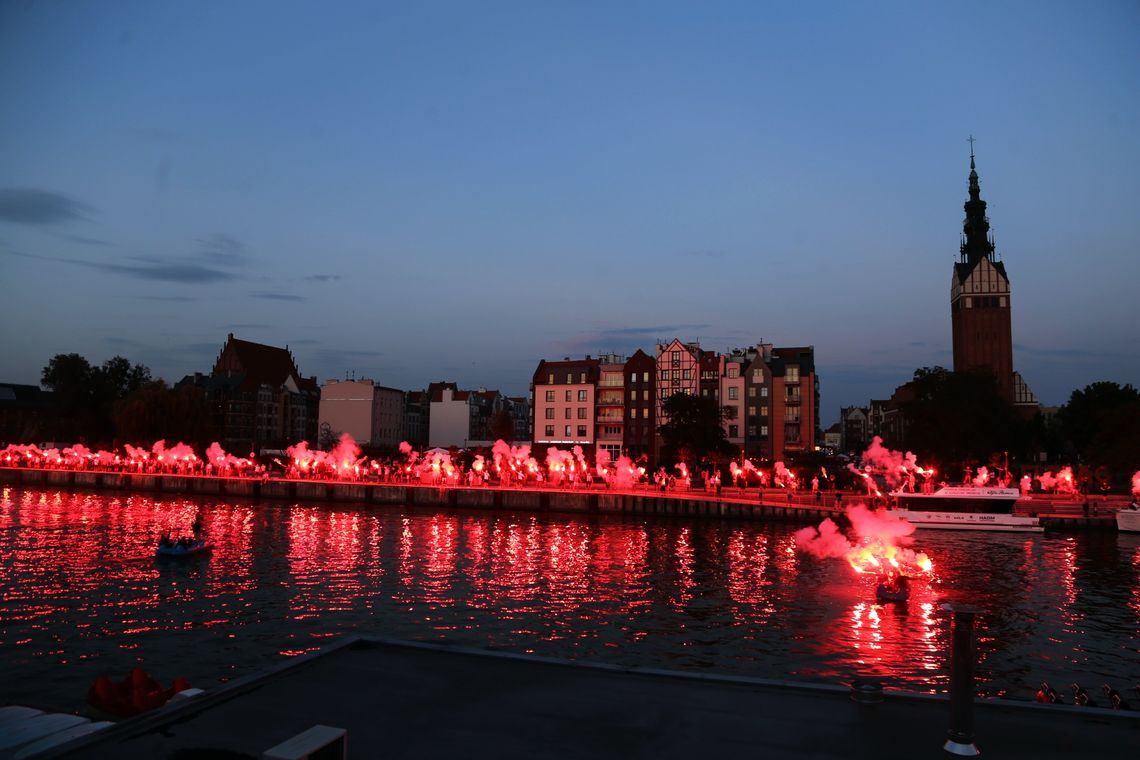 Piłkarskie święto kibiców w Elblągu trwa [FOTO]