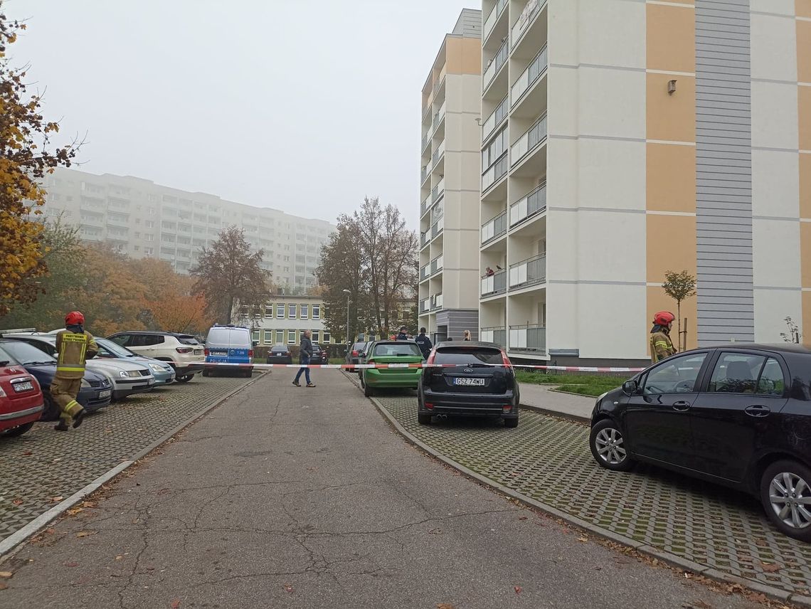 PILNE! Robotnicza - mężczyzna grozi, że wysadzi budynek PILNE! Robotnicza - mężczyzna grozi, że wysadzi budynek