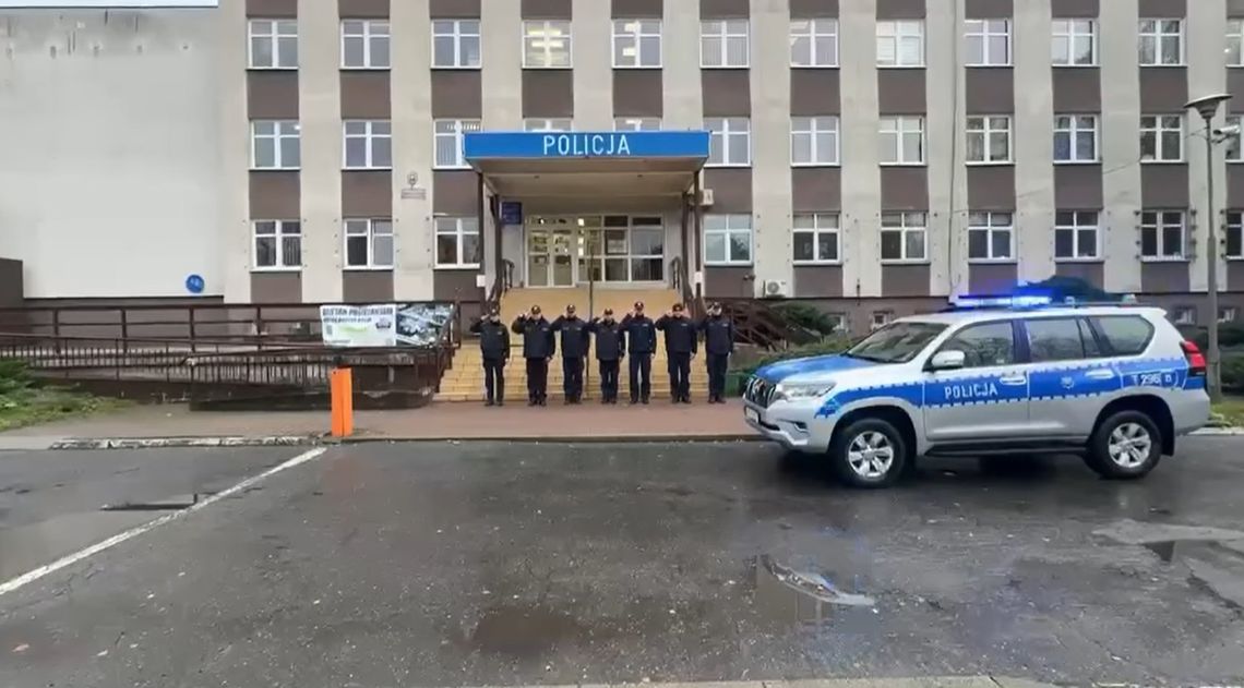 Policjanci z Elbląga i Pasłęka uczcili pamięć ratownika [WIDEO]