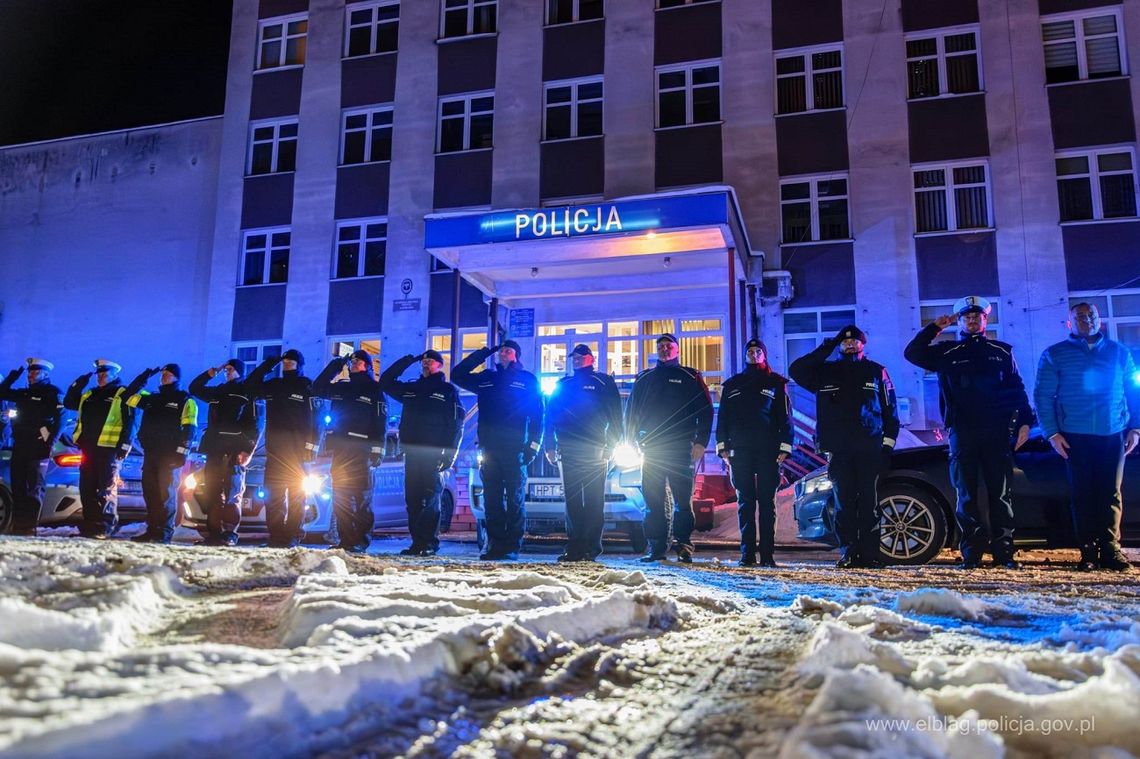 Policjanci z Elbląga oddali hołd zastrzelonym na służbie [WIDEO]