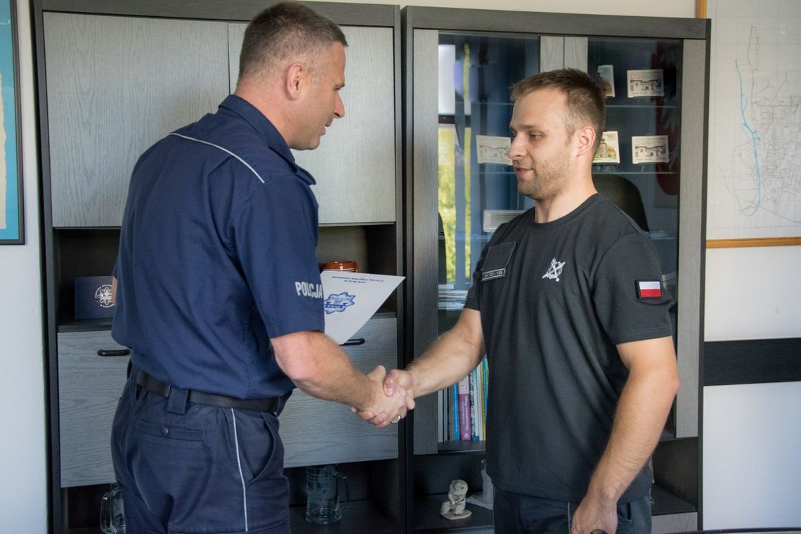 Pomógł policji w zatrzymaniu mężczyzny. Został wyróżniony