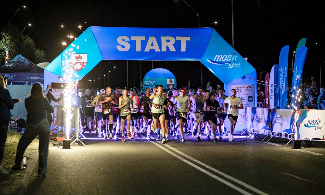 Ponad 700 biegaczy na trasie III Biegu Nocnego Ponad 700 biegaczy na trasie III Biegu Nocnego