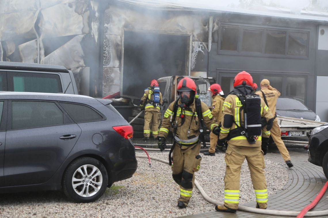 Pożar autokomisu przy Warszawskiej