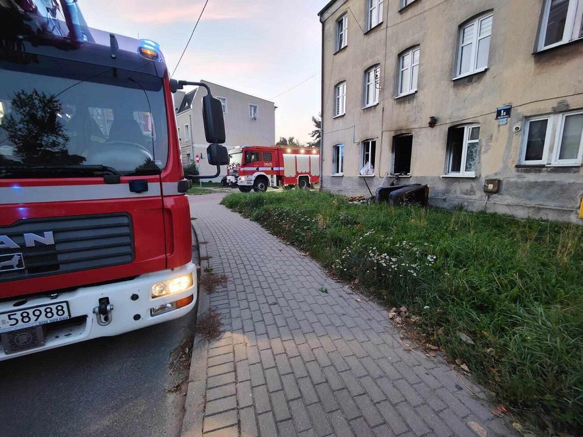 Pożar mieszkania na Panieńskiej. Ewakuowało się ponad 20 osób