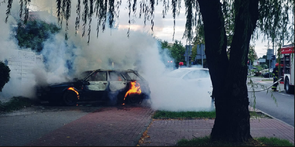 Pożar samochodu osobowego na ul. Ogólnej w Elblągu