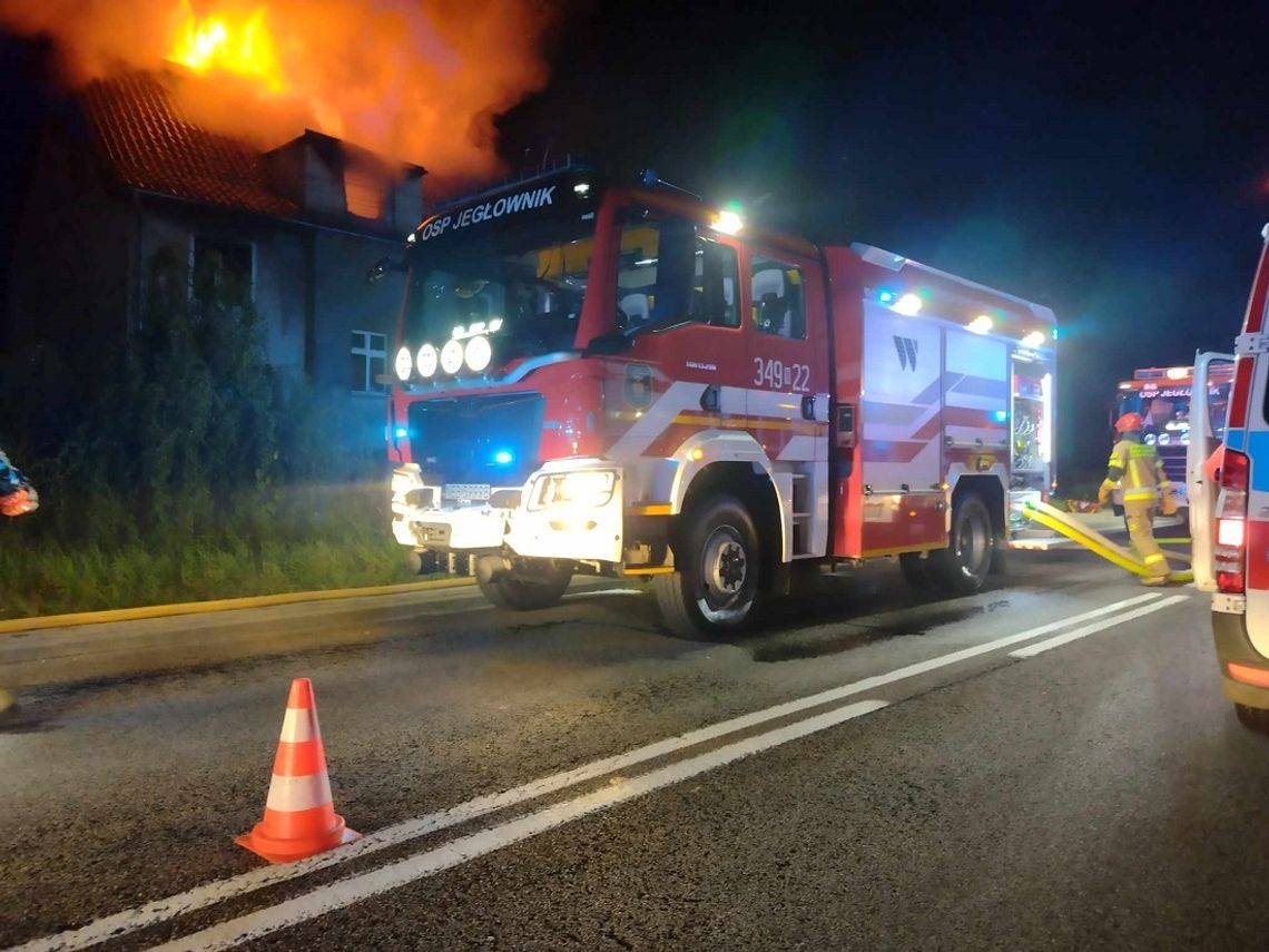 Pożar w Jegłowniku. 9 osób rannych