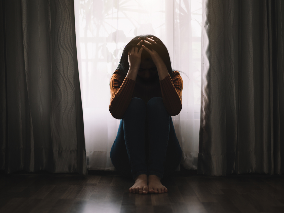 Problem, którego wciąż nie chcemy widzieć – depresja nastolatków zaczyna się po cichu. Problem, którego wciąż nie chcemy widzieć – depresja nastolatków zaczyna się po cichu.