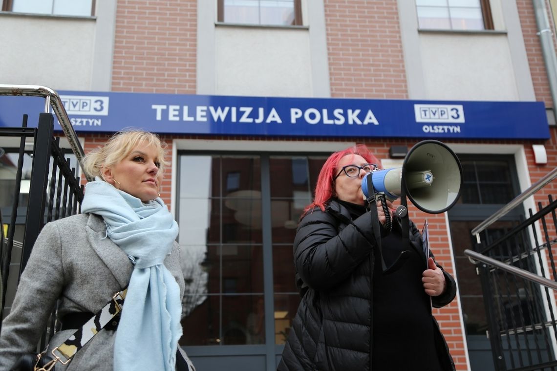 Protestowali pod siedzibą TVP w Elblągu