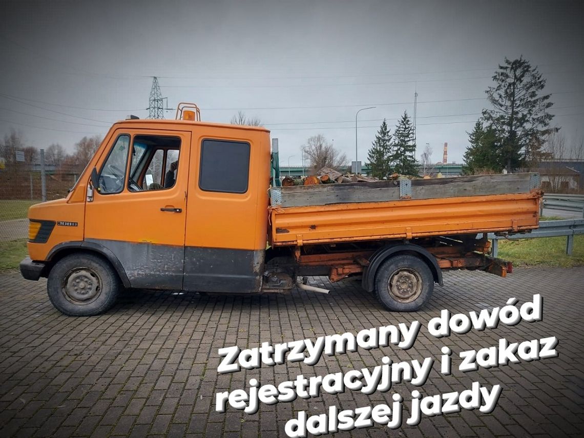 Przewoził drewno opałowe. Dalej już nie pojechał