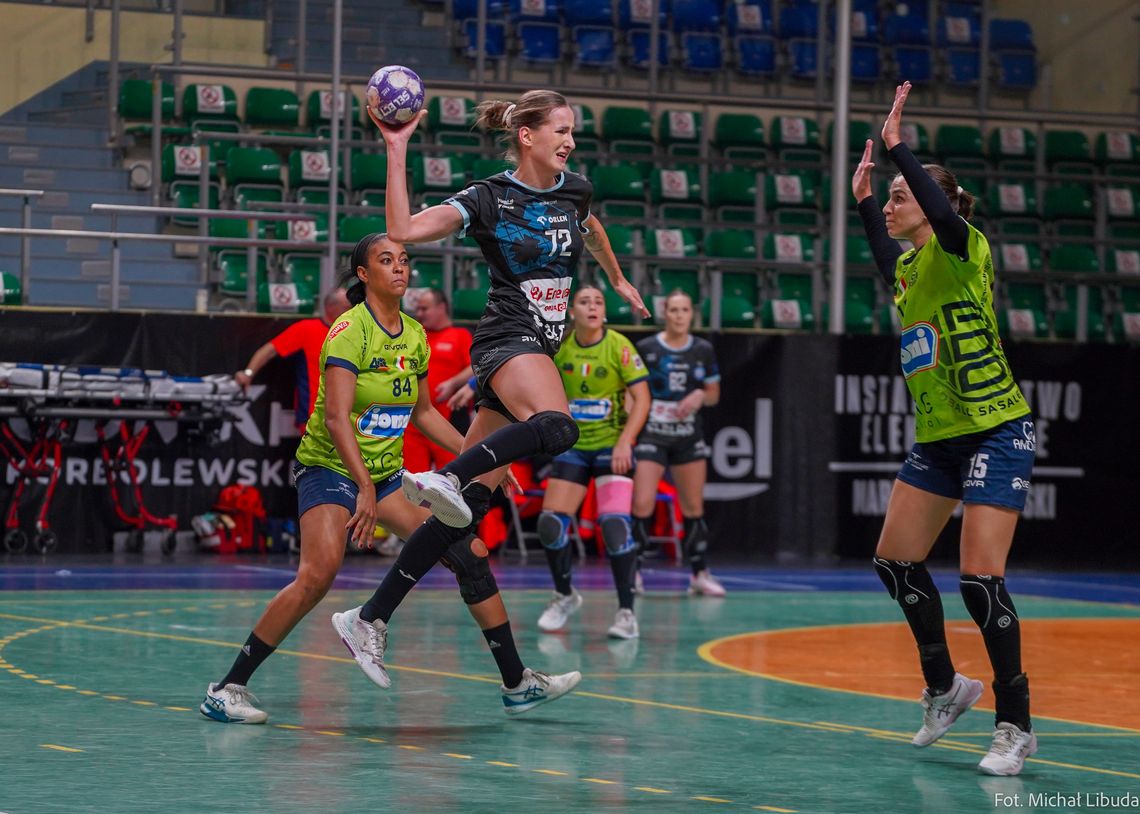 Remis Startu z mistrzyniami Włoch (galeria)