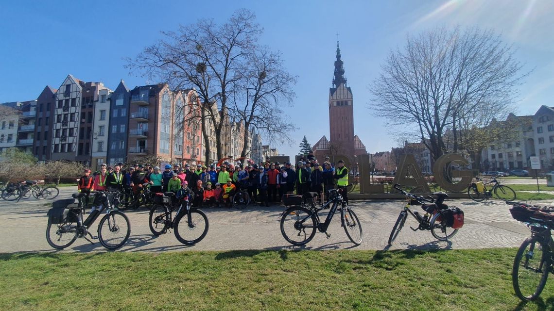 Rowerem na wieżę lotniskową nad Nogatem