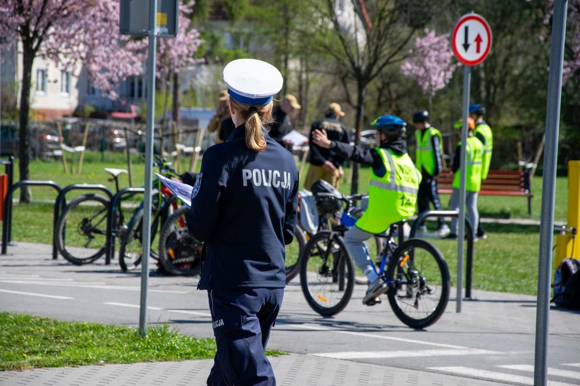Rowerowy tor, testy i ratowanie życia – zobacz, kto wygrał finał w Elblągu [FOTO]