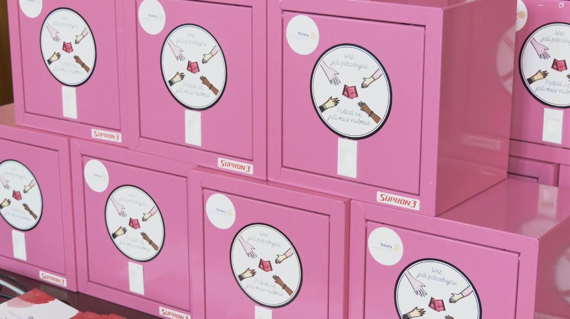 Różowe skrzyneczki dla elbląskich szkół podstawowych [WIDEO]