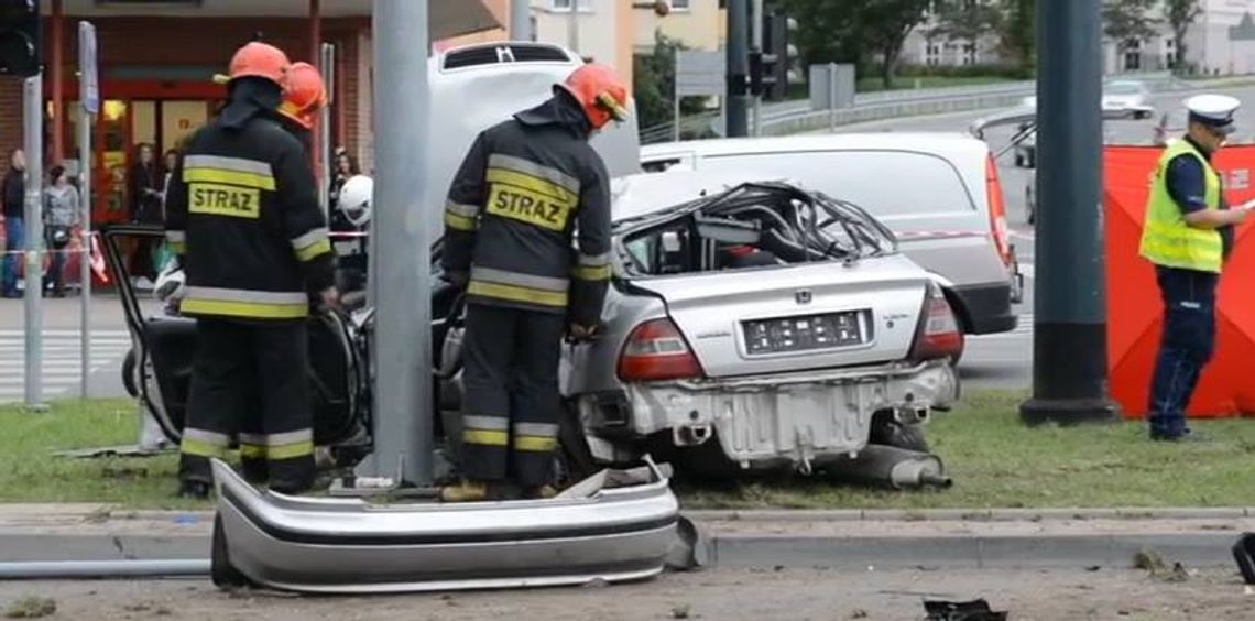 Śmiertelny wypadek z udziałem karetki w Elblągu. Kierowca Hondy również skazany!