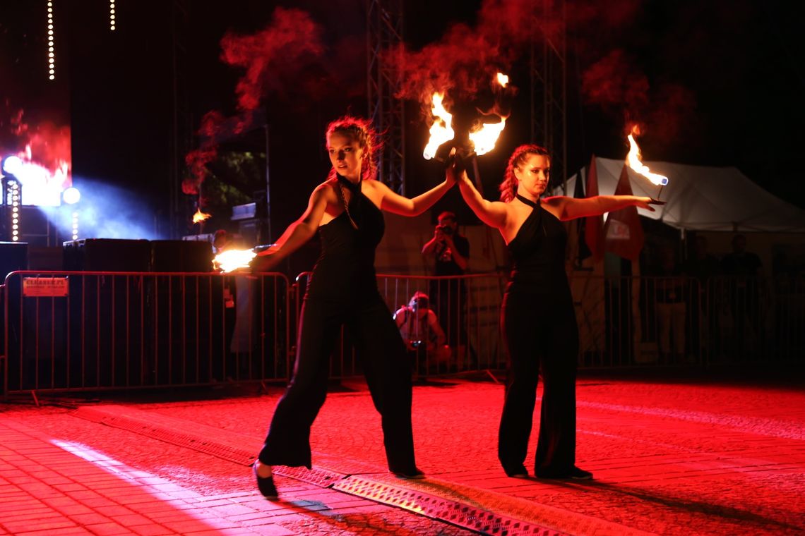 Spektakl ognia zakończył 1 dzień Elbląskiego Święta Chleba [FOTO]