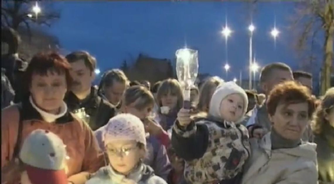 Tak Elbląg żegnał 20 lat temu papieża [ARCHIWALNE NAGRANIE]