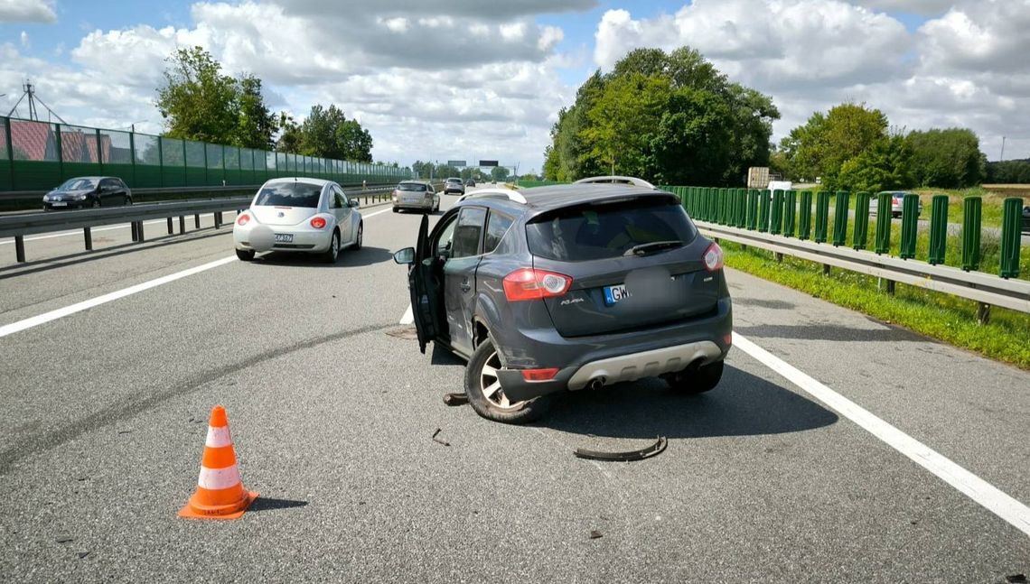 Utrudnienia na S7 w kierunku Gdańska. Zderzenie dwóch aut Utrudnienia na S7 w kierunku Gdańska. Zderzenie dwóch aut