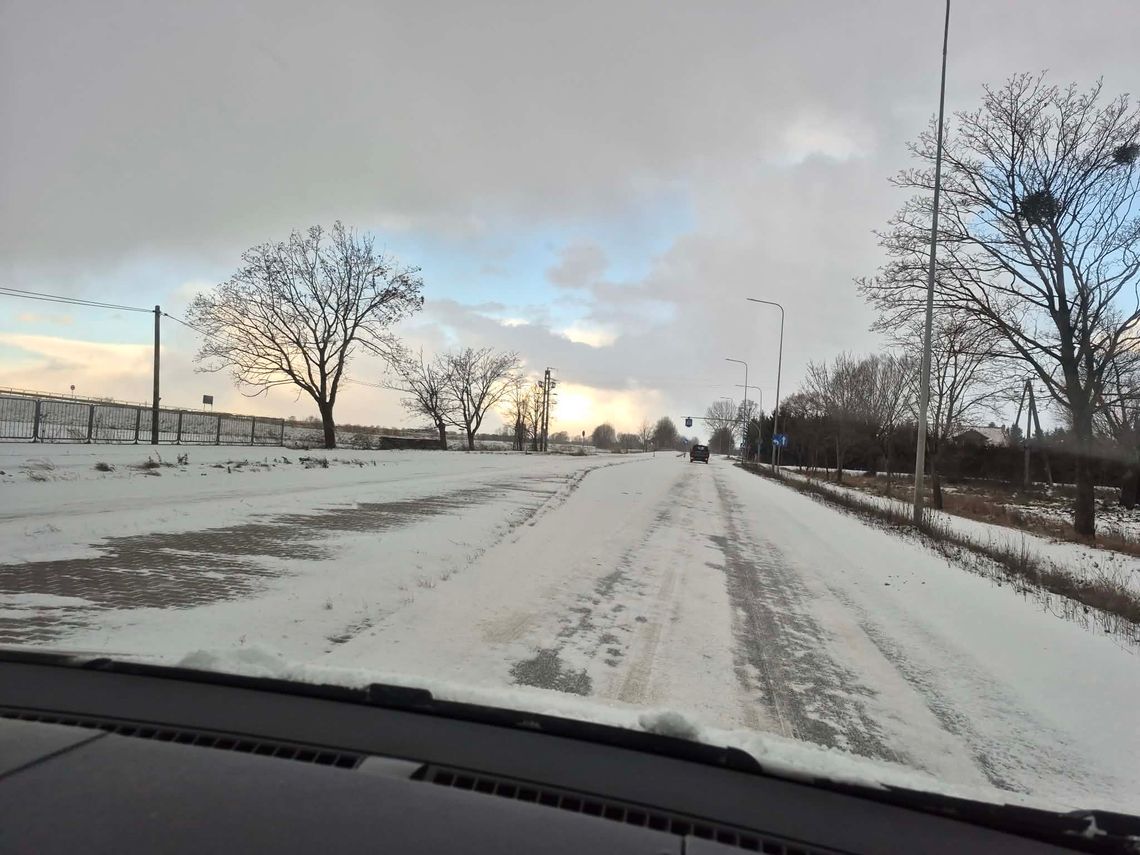 Uwaga kierowcy i piesi ! Od rana ostrzeżenie 2 stopnia