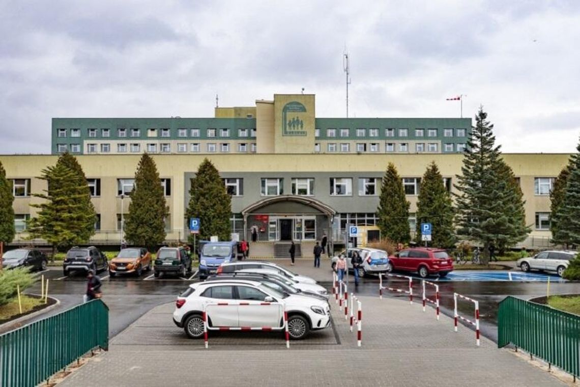 Uwaga! Prewencyjne ograniczenie odwiedzin u pacjentów Uwaga! Prewencyjne ograniczenie odwiedzin u pacjentów