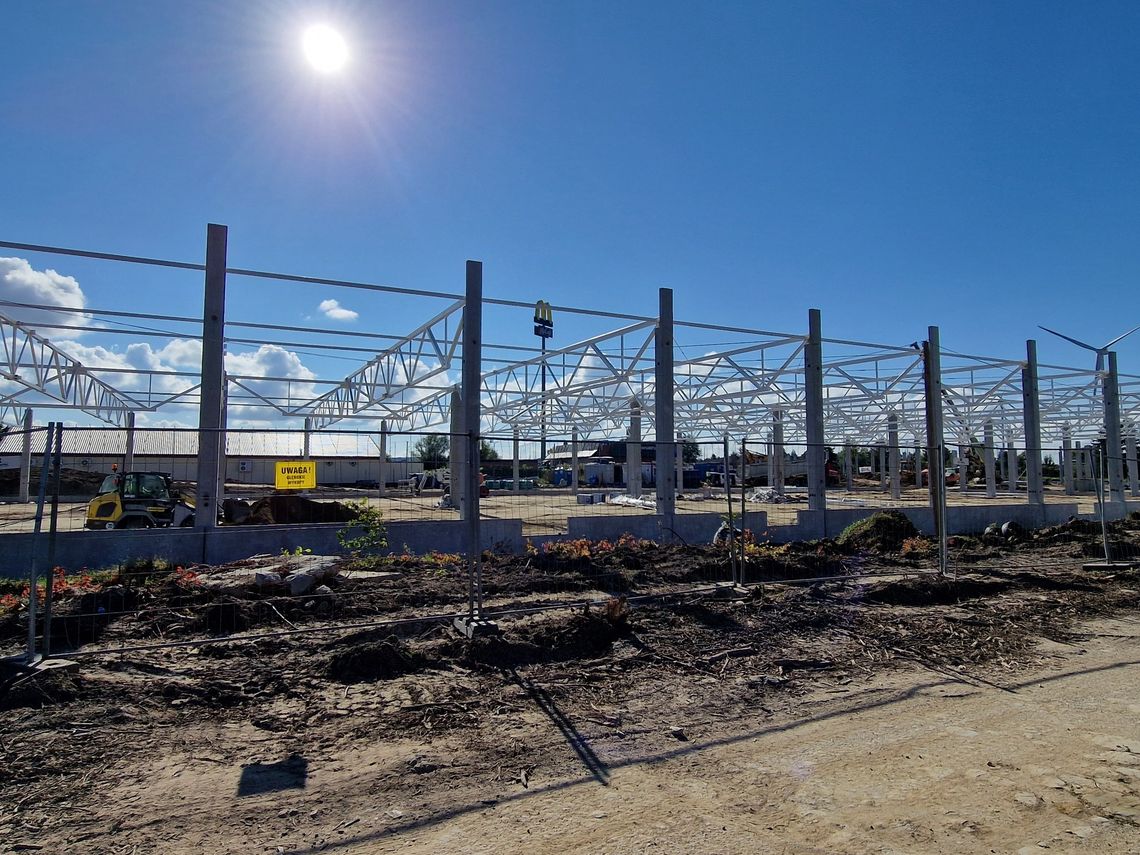 W Pasłęku powstaje park handlowy. Wiemy, jakie będą sklepy