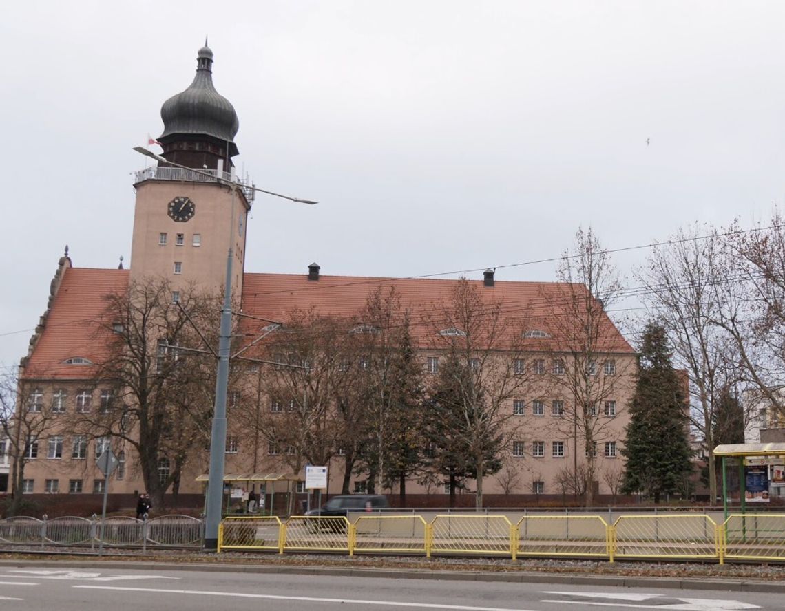 W Wielki Piątek Urząd Miejski w Elblągu czynny krócej