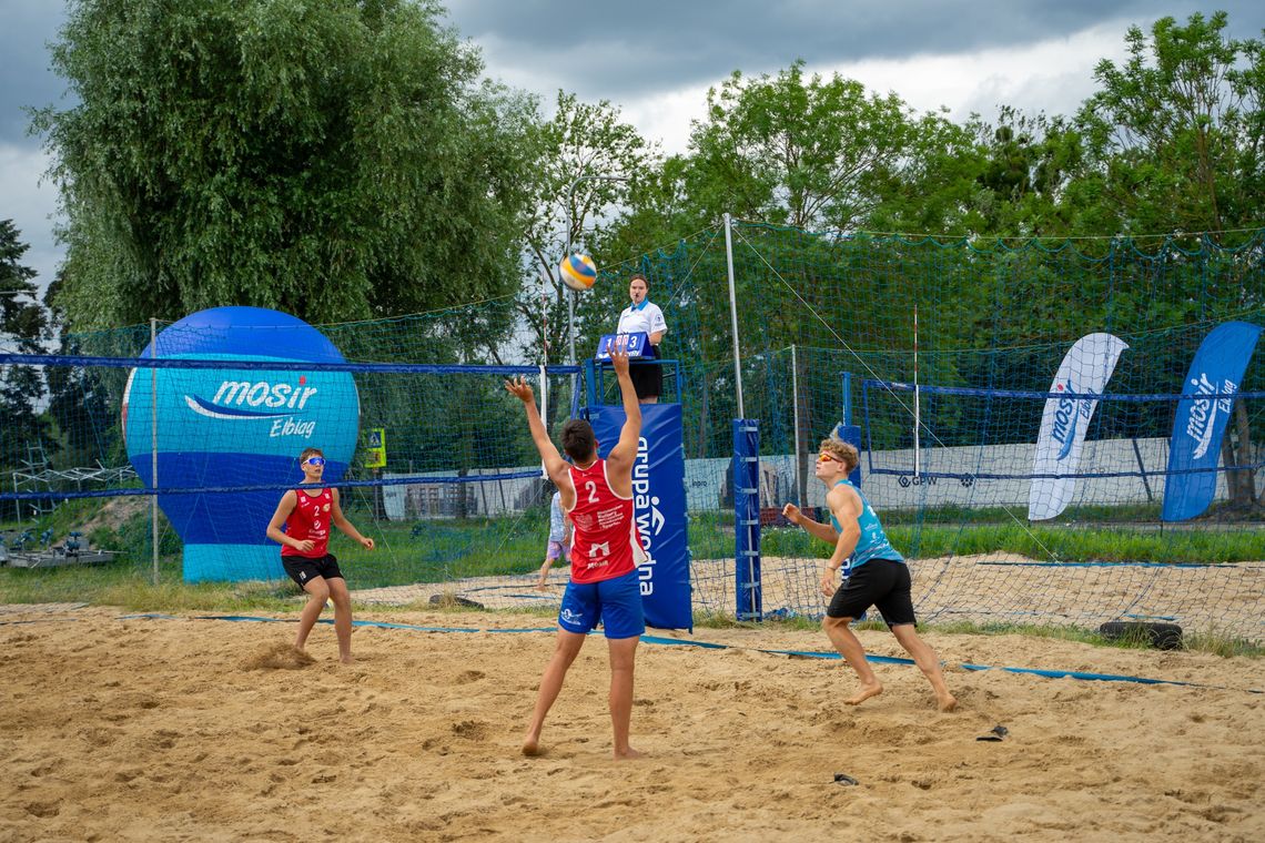 Wakacyjny Turniej Siatkówki Plażowej w Parku Wodny Dolinka