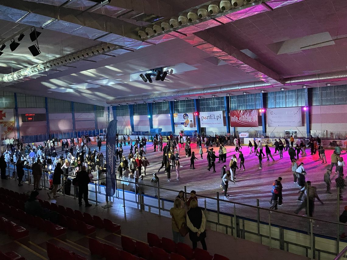 Weekend na sportowo: łyżwy, basen i zajęcia fitness