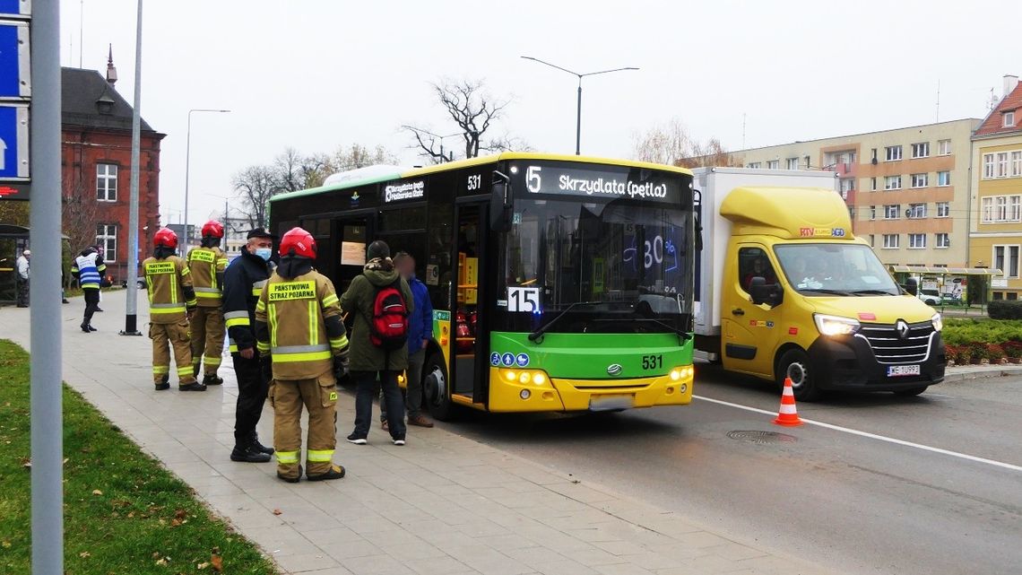 Wypadek autobusu na Placu Słowiańskim