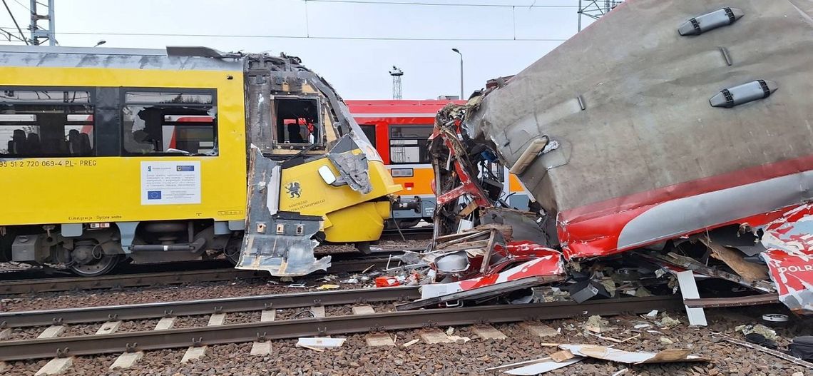 Wypadek dwóch pociągów. 4 osoby ranne