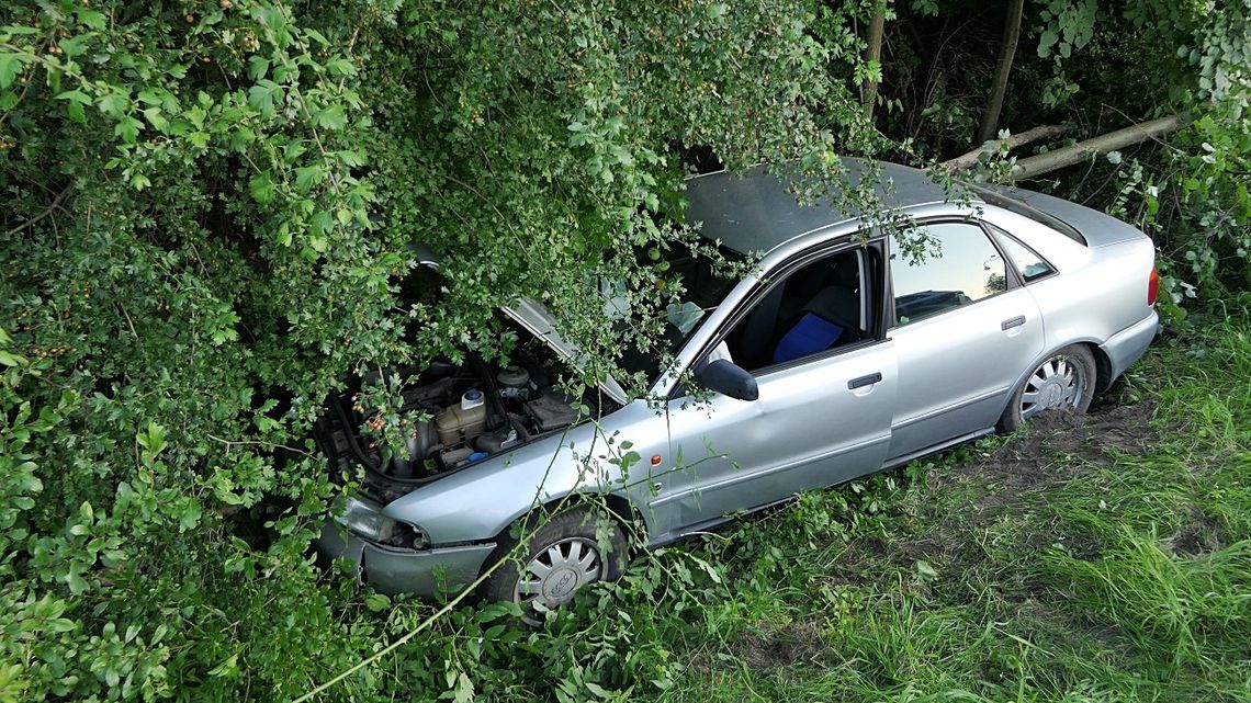 Wypadek na Łęczyckiej. Kierowca pijany i bez uprawnień