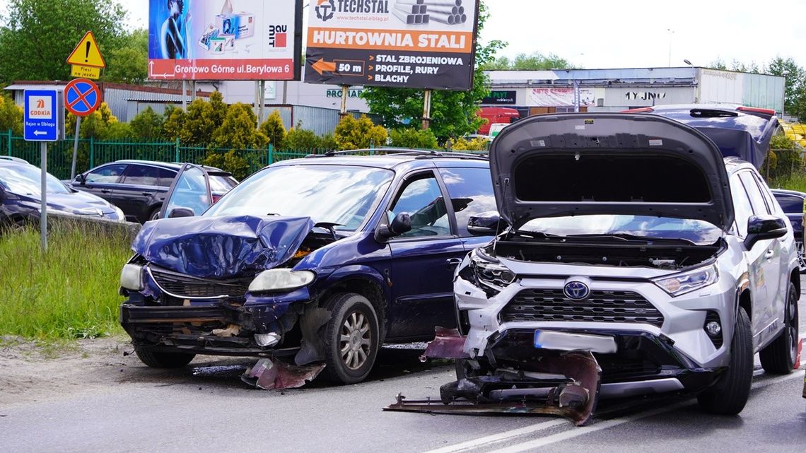 Wypadek na Pasłęckiej. Duże utrudnienia w ruchu [FOTO]