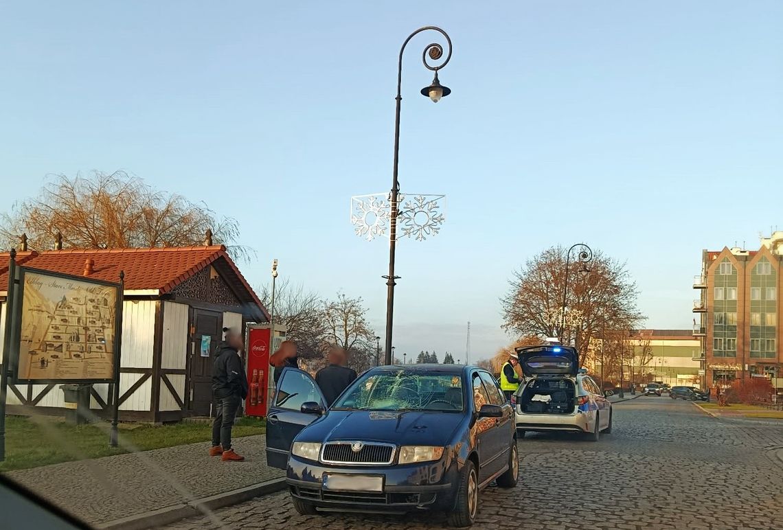 Wypadek na Starym Mieście. 15-latek trafił do szpitala Wypadek na Starym Mieście. 15-latek trafił do szpitala