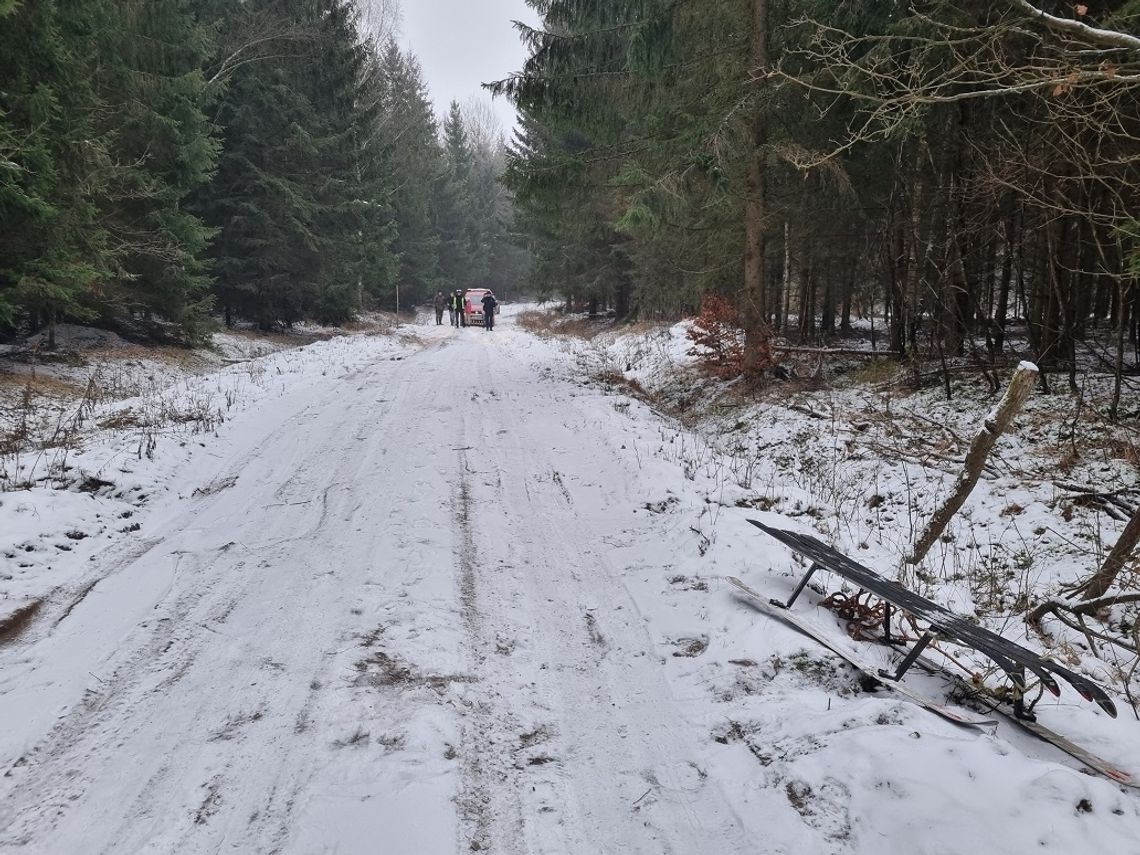 Wypadek podczas kuligu. "Chłopiec doznał urazu w postaci obcięcia kciuka lewej ręki"