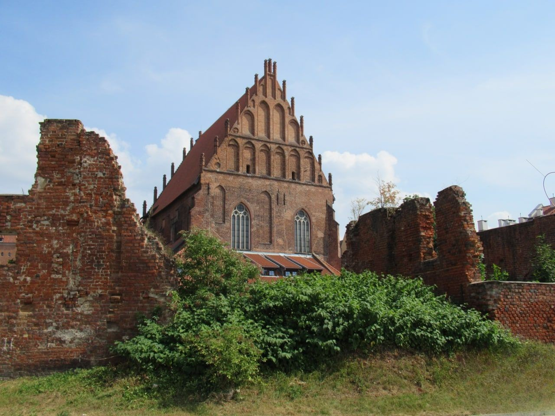 Zabytkowe mury przy Galerii EL doczekają się remontu
