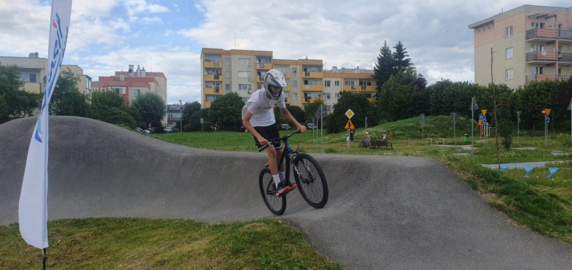Zawody dla dzieci i młodzieży na pumptracku nad Jarem Zawody dla dzieci i młodzieży na pumptracku nad Jarem