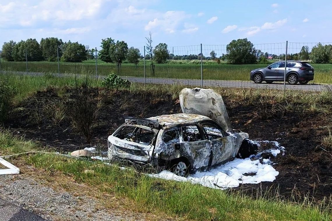 Zderzenie 4 pojazdów i pożar. Jak do tego doszło?