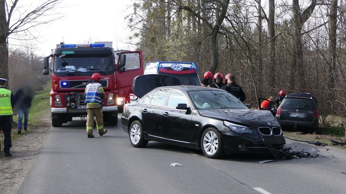 Zderzenie BMW z Peugeotem na Królewieckiej. Sprawcę wykryje policyjne dochodzenie 
