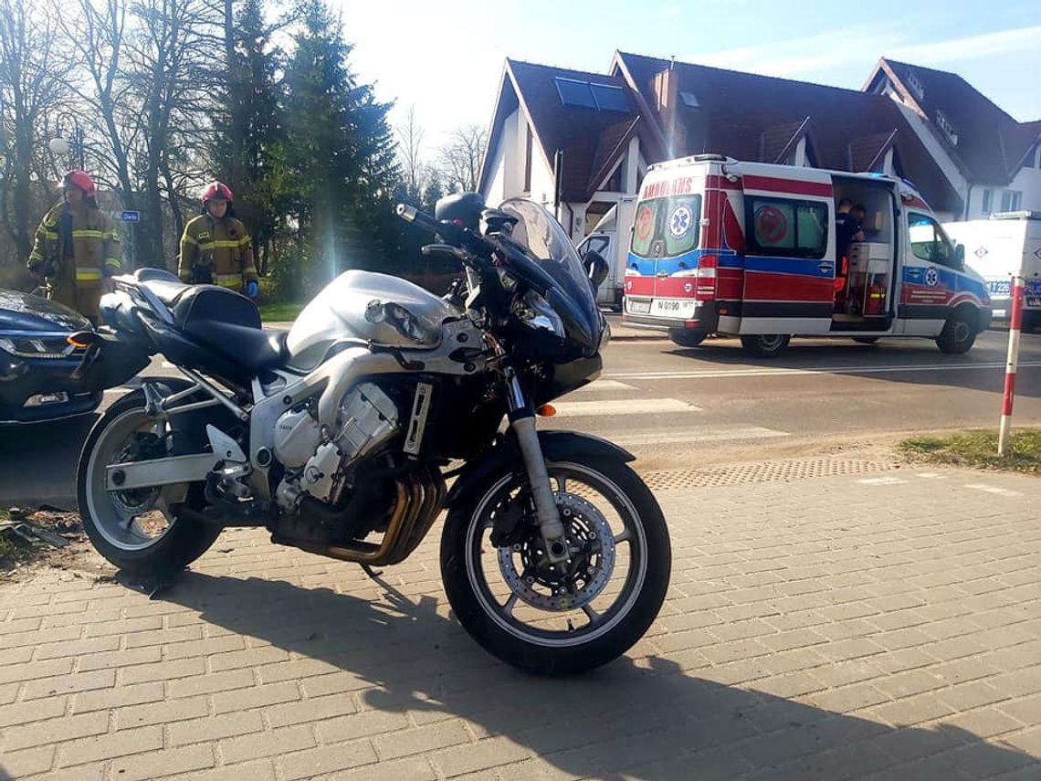 Zderzenie motocykla z samochodem na Sienkiewicza