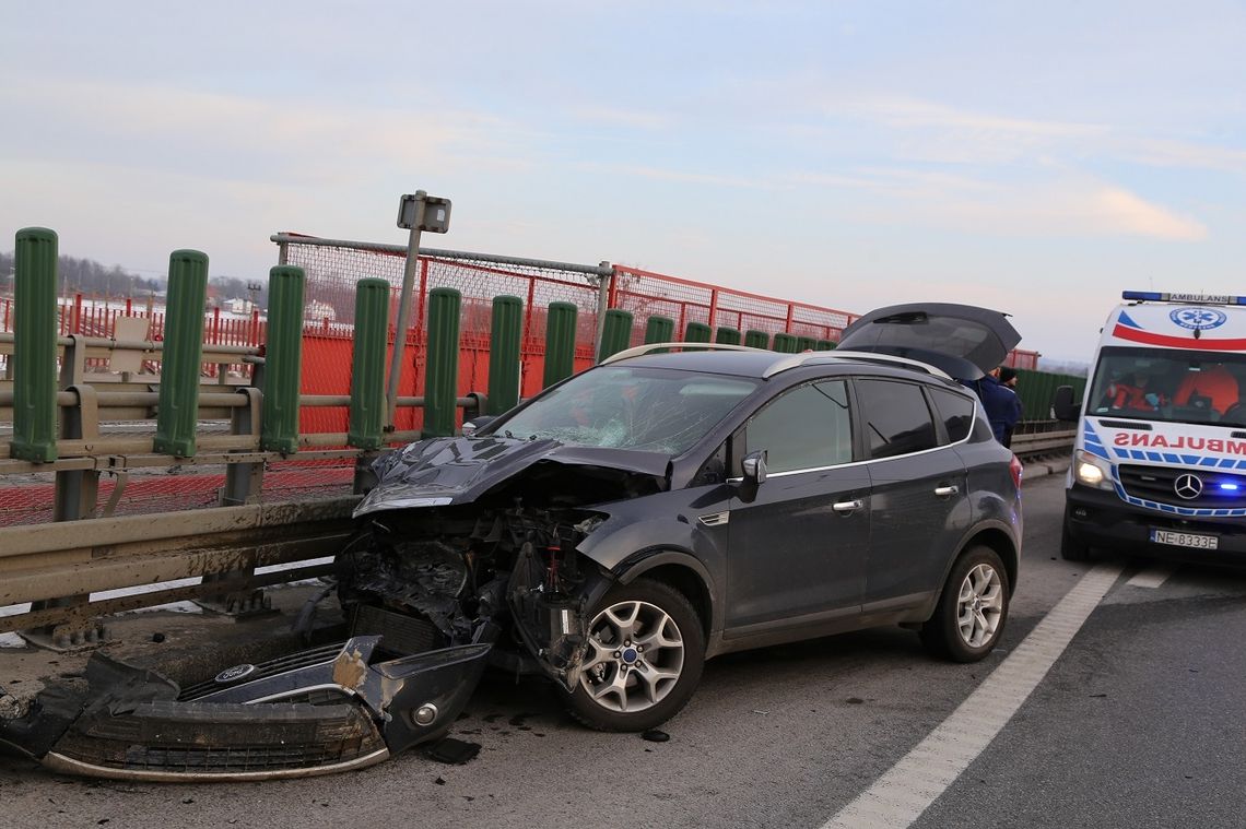 Zderzenie pojazdów na S7. 91-latek trafił do szpitala