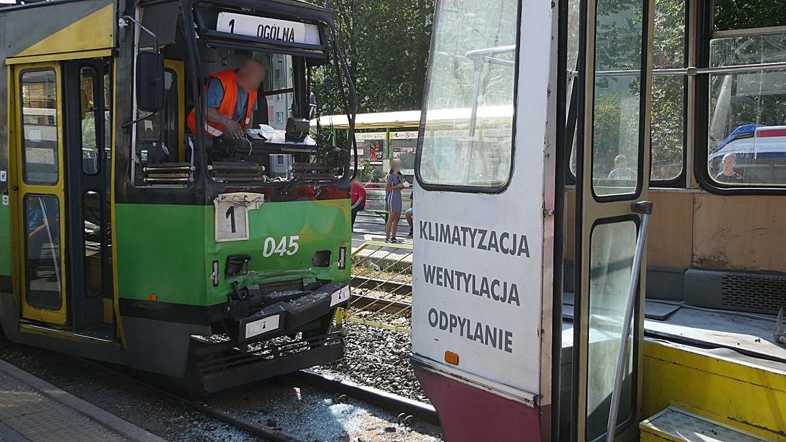 Zderzenie tramwajów przy CH Ogrody. 4 osoby ranne