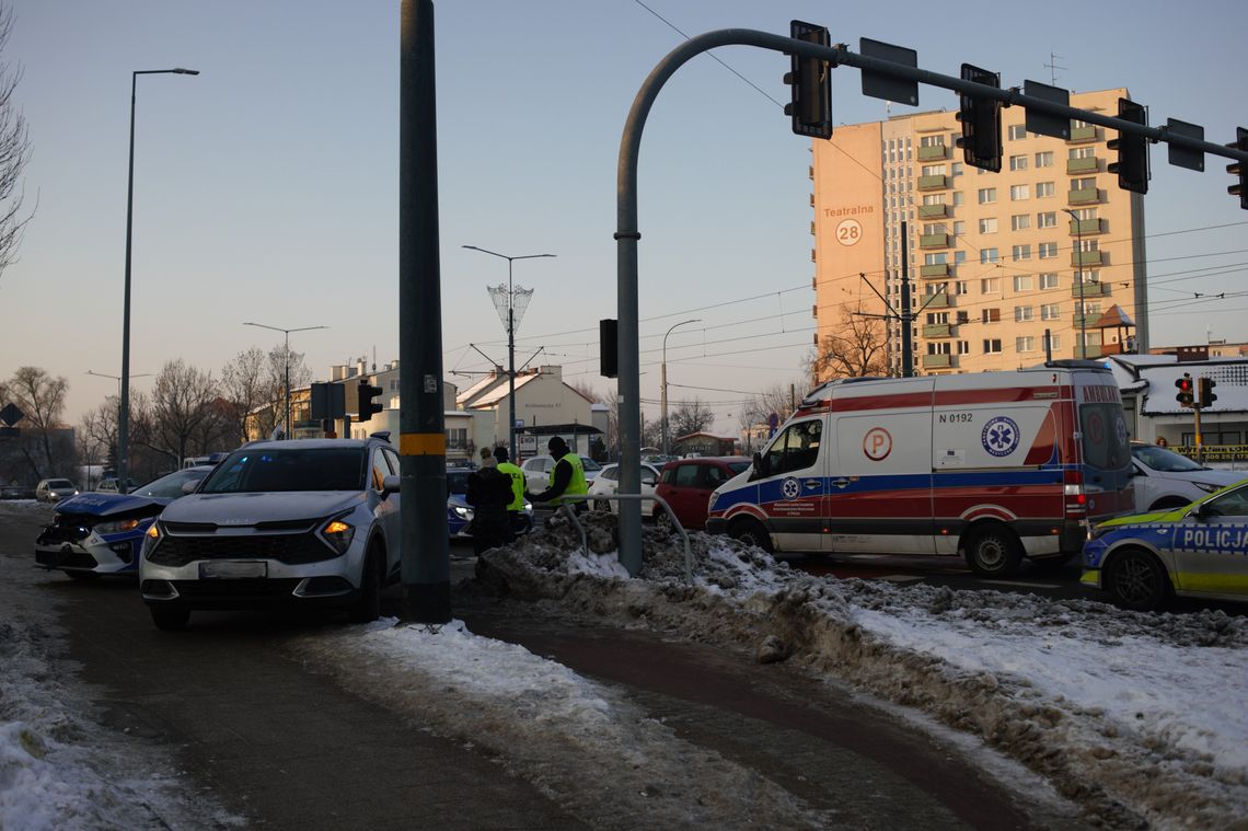 Zderzenie z radiowozem Zderzenie z radiowozem