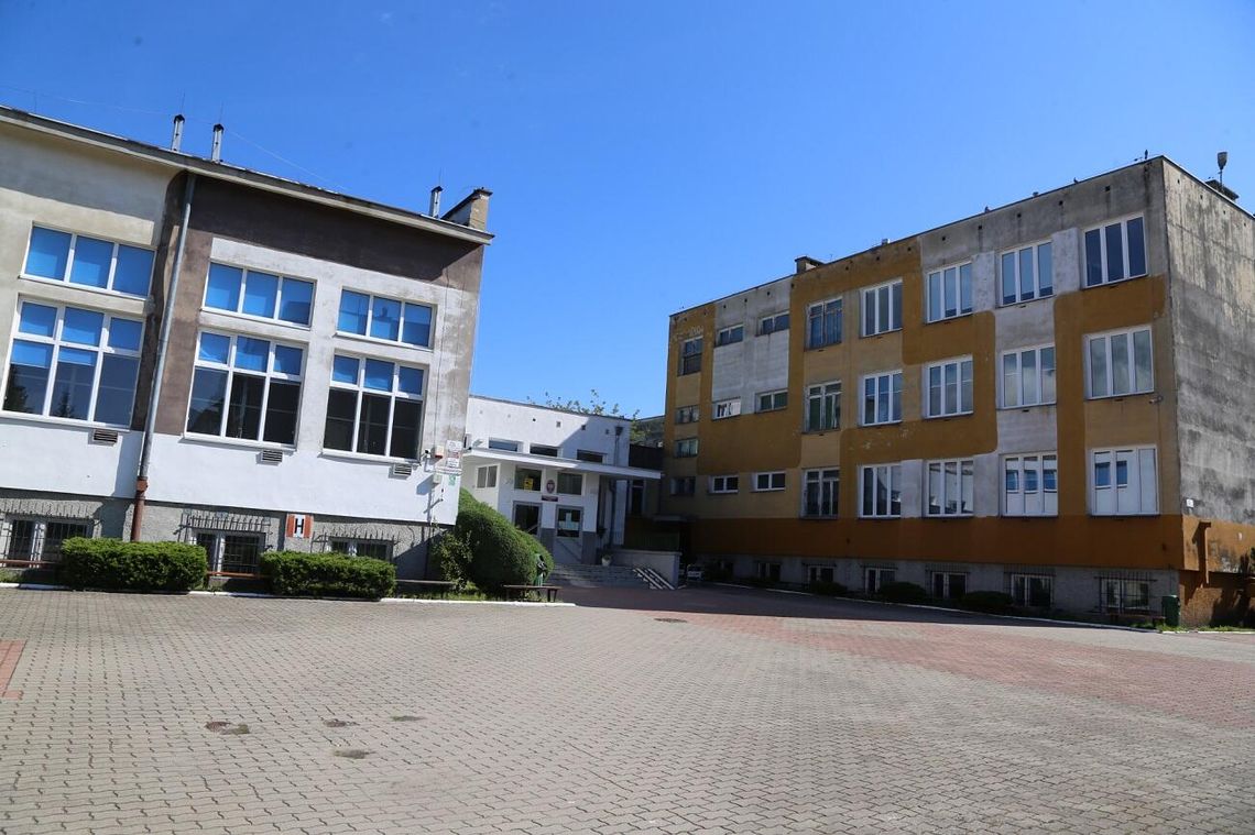 Żłobek, Szkoła Podstawowa i DPS przejdą kompleksową termomodernizację Żłobek, Szkoła Podstawowa i DPS przejdą kompleksową termomodernizację