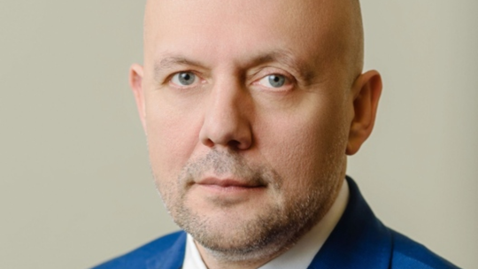 dr n. med., prof. uczelni Jacek Perliński
