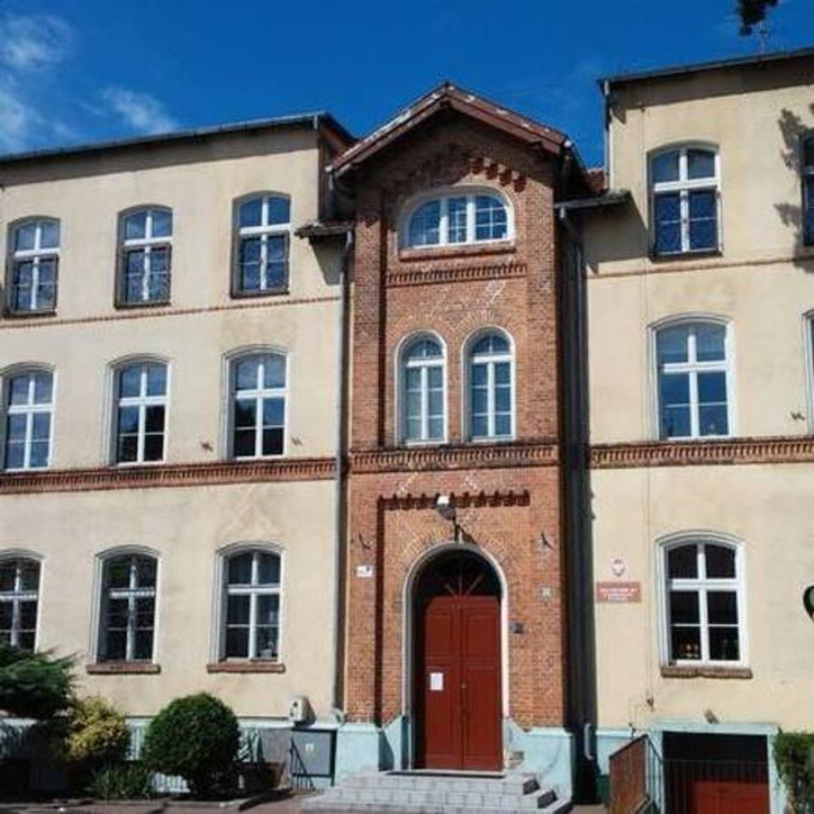 Szkoła Podstawowa nr 8 im. Stanisława Staszica w Elblągu Szkoła Podstawowa nr 8 im. Stanisława Staszica w Elblągu