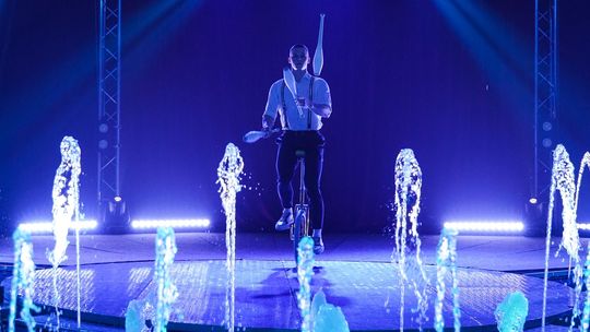 Cyrk na wodzie Imperial Show przyjedzie do Elbląga. Magiczne widowisko