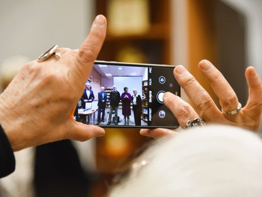 Dawna Krynica Morska na pocztówkach. Wyjątkowe spotkanie autorów albumu w Elblągu